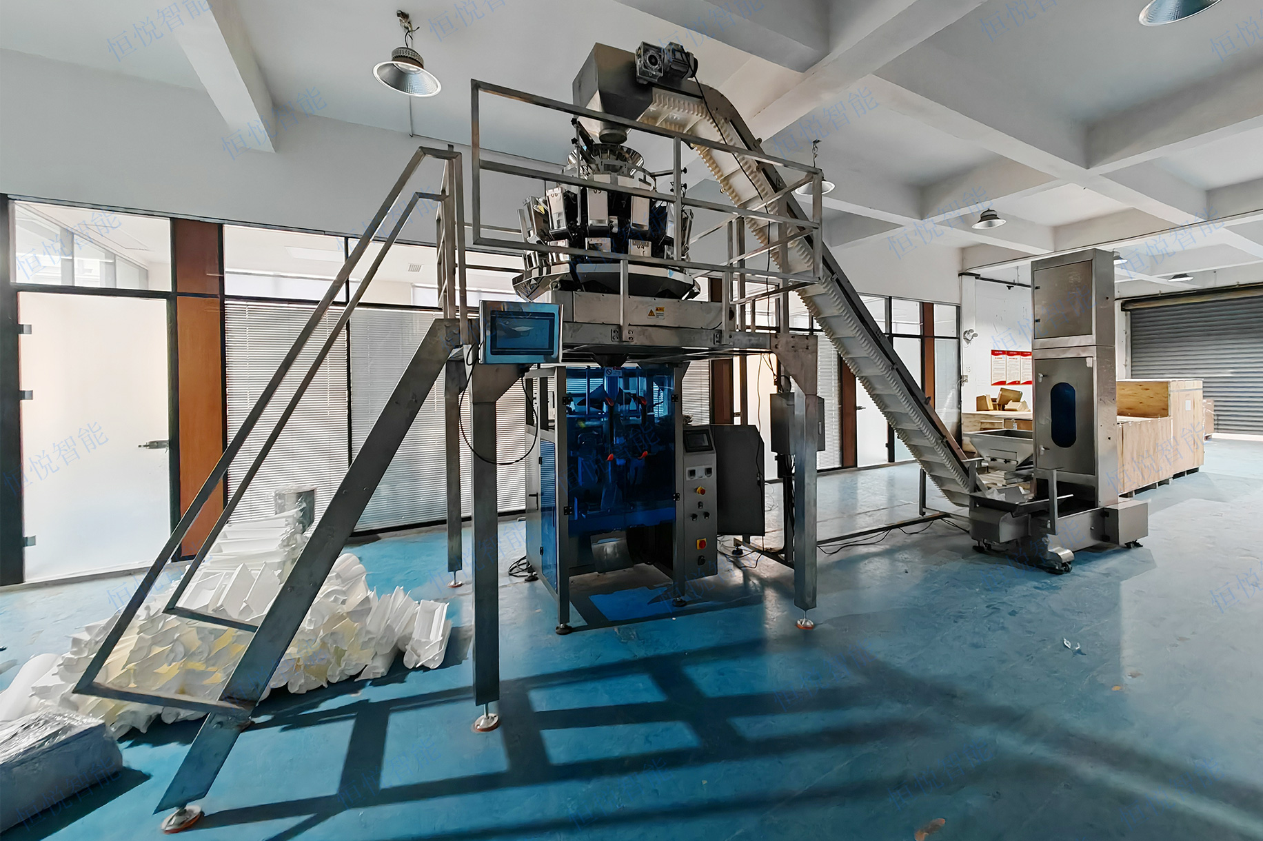 自動(dòng)稱(chēng)重定量包裝機(jī)作為包裝環(huán)節(jié)的核心設(shè)備 自動(dòng)稱(chēng)重定量包裝機(jī)作為包裝環(huán)節(jié)的核心設(shè)備