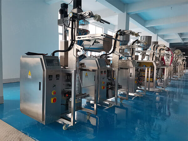 全自動醬料包裝機(jī)廠家設(shè)備實(shí)拍