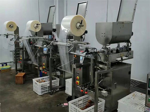 智能化全自動(dòng)醬料包裝機(jī)，食品生產(chǎn)之所需
