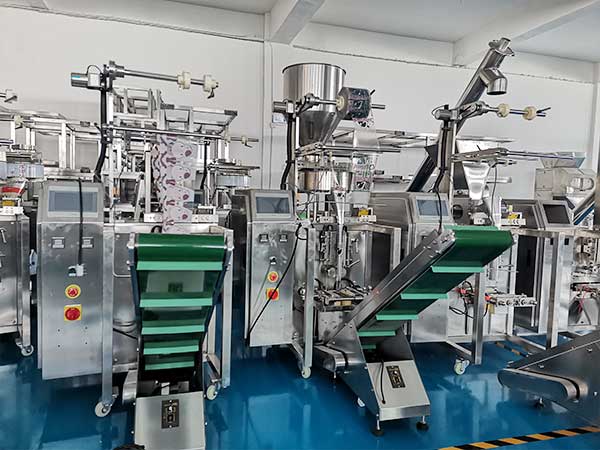 小型立式量杯計量的全自動顆粒包裝機(jī)