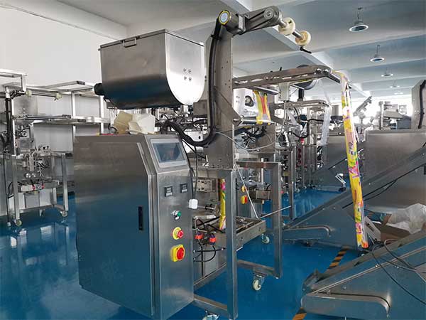 液體食品醬料包裝機，一機多用經(jīng)濟實用