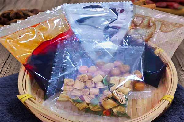 芝麻醬包、番茄醬包、骨湯料包可采用高湯醬料包裝機(jī)